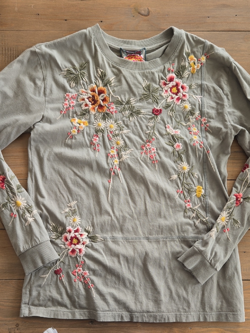 Johnny Was Sage Green Embroidered Floral Long-Sleeve Tee